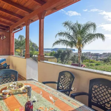Holiday home Vittoria Praia a Mare